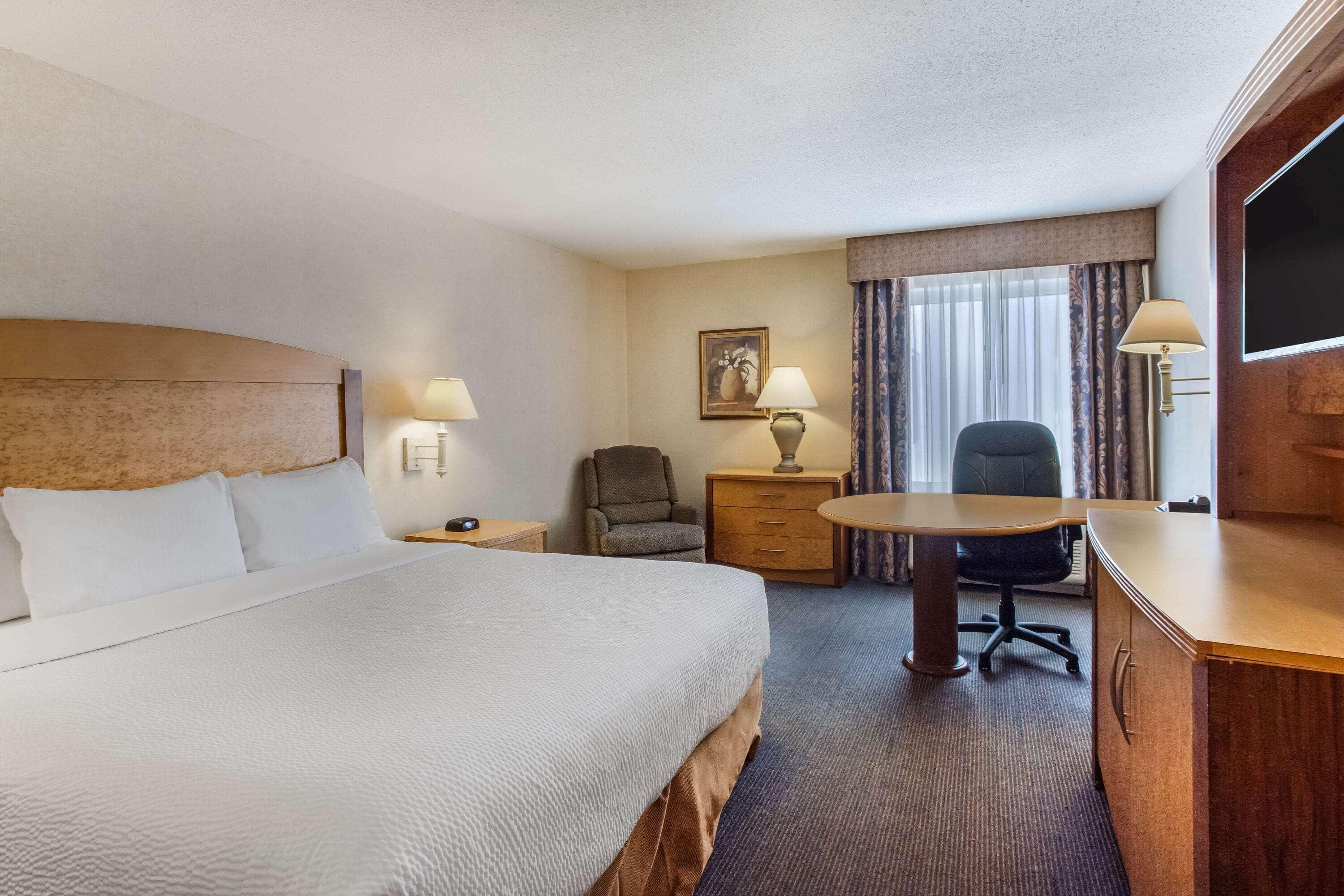 La Quinta By Wyndham Islip - Macarthur Airport Bohemia Bagian luar foto