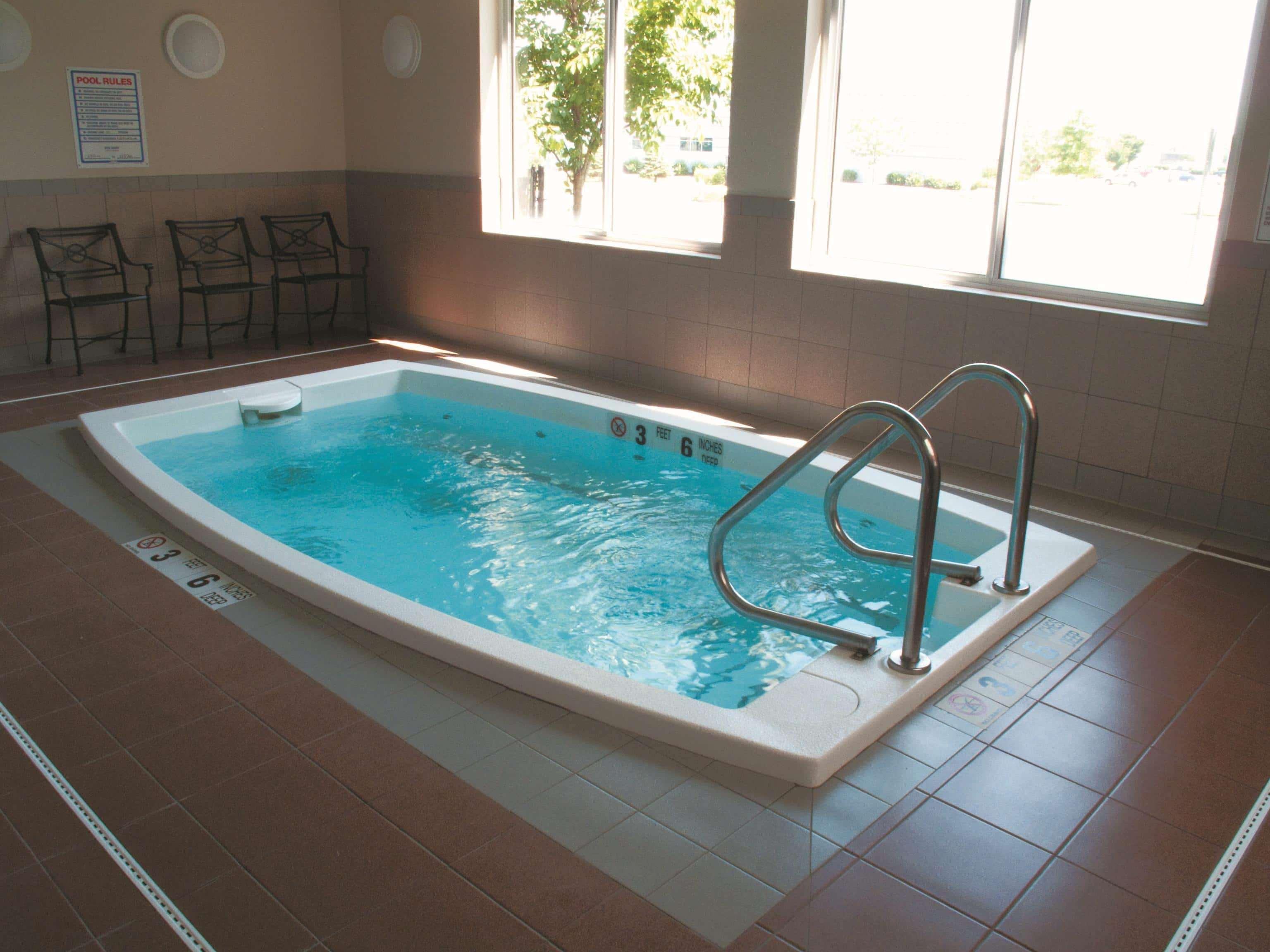 La Quinta By Wyndham Islip - Macarthur Airport Bohemia Bagian luar foto