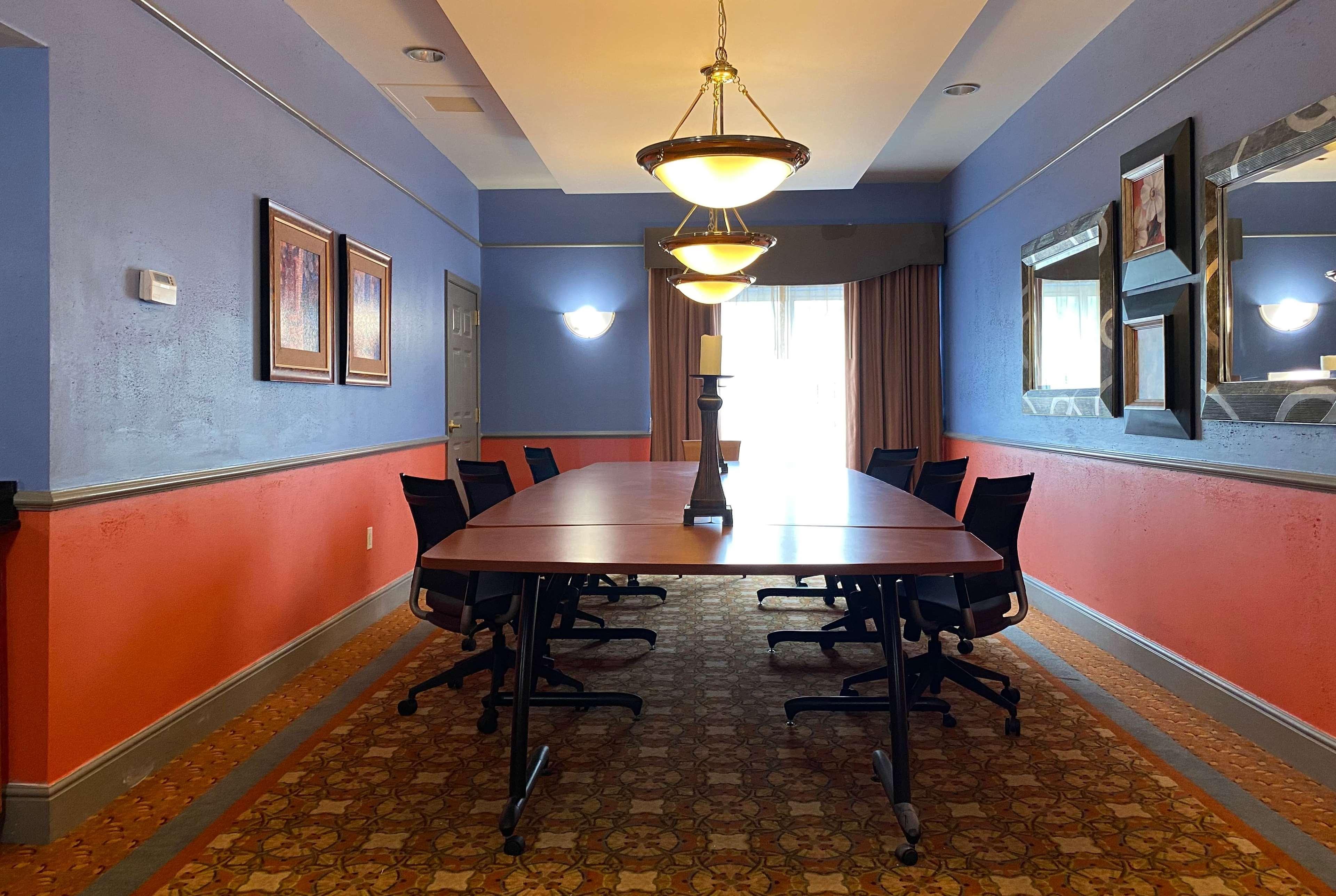 La Quinta By Wyndham Islip - Macarthur Airport Bohemia Bagian luar foto