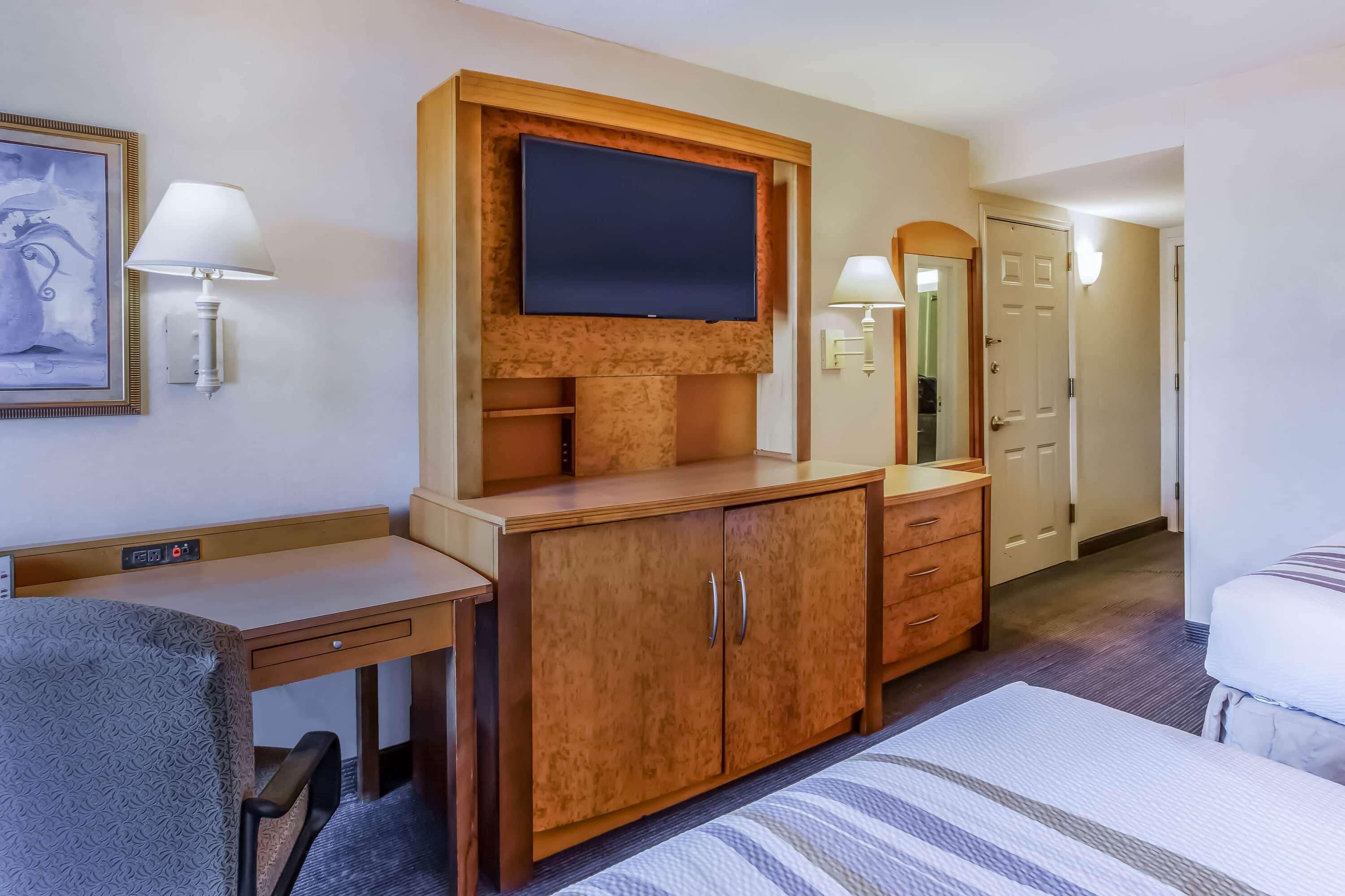 La Quinta By Wyndham Islip - Macarthur Airport Bohemia Bagian luar foto