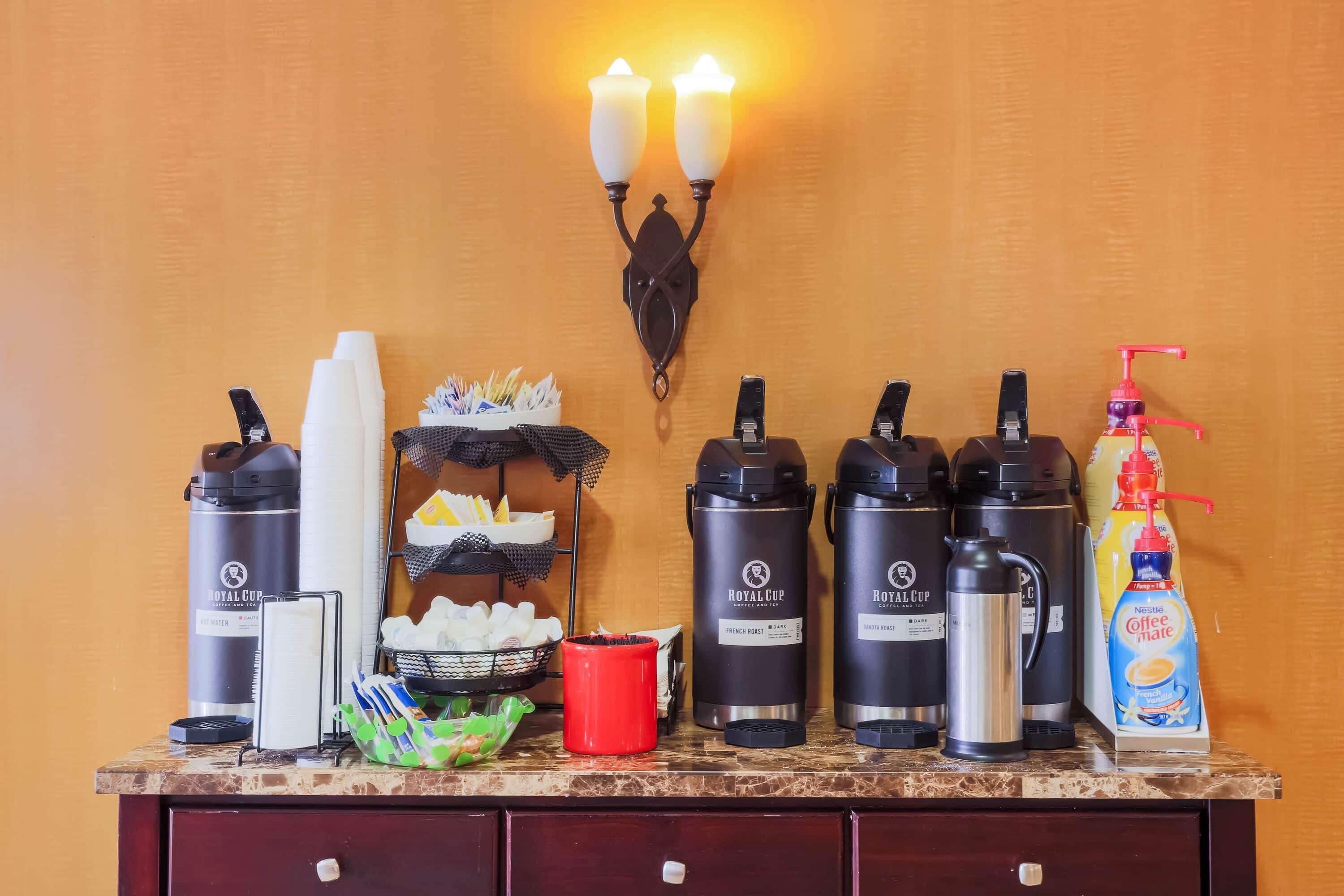 La Quinta By Wyndham Islip - Macarthur Airport Bohemia Bagian luar foto